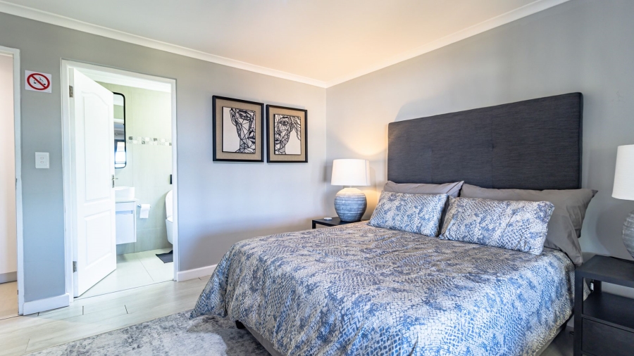 4 Bedroom Property for Sale in Grotto Bay Western Cape